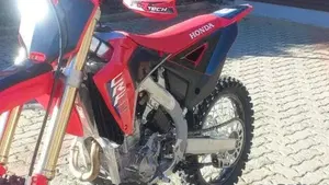 Honda CRF 250R (2026)  (4)