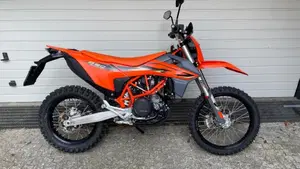 KTM 690 Enduro R (2022 - 25)  (3)