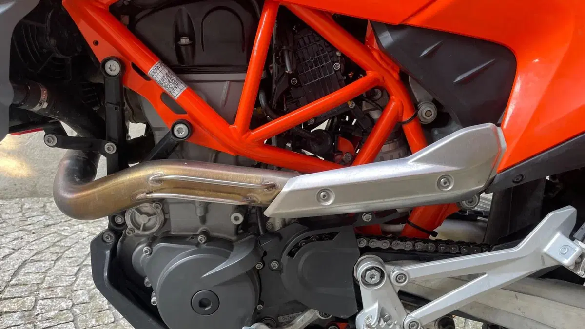 KTM 690 Enduro R (2022 - 25)  (6)