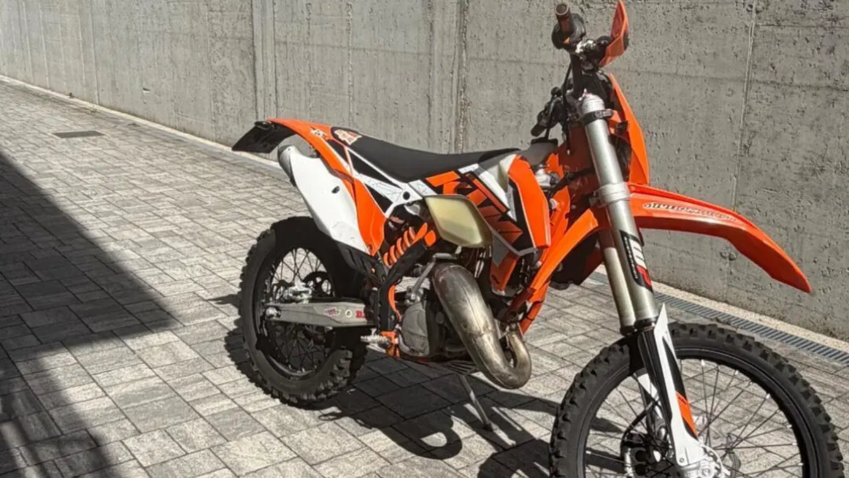KTM 125 EXC (2016)  (4)