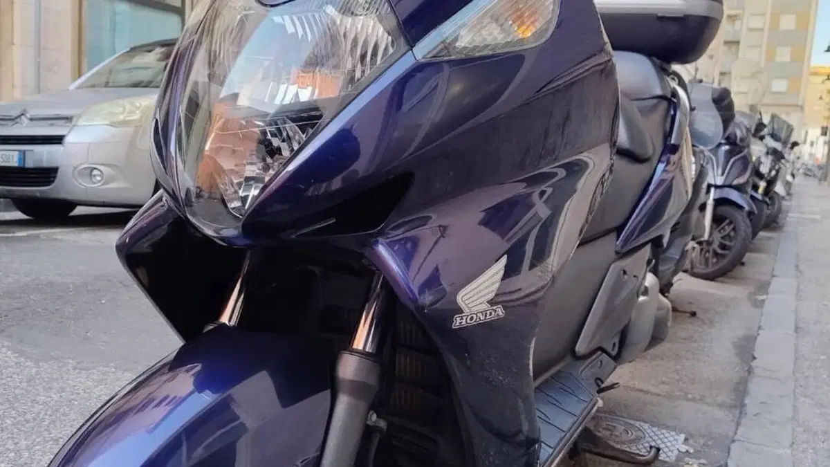 Honda Silver Wing 400 (2006 - 09)  (2)