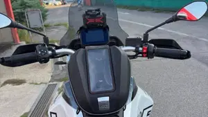 Moto Guzzi V85 TT (2024 - 26)  (5)