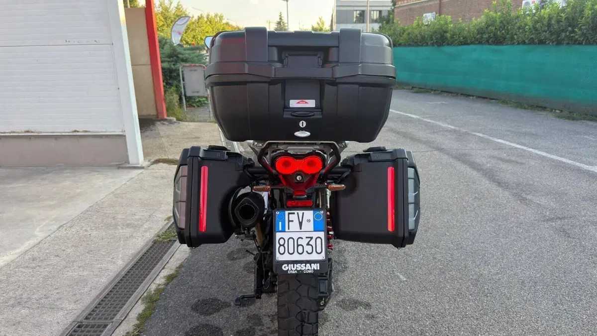 Moto Guzzi V85 TT (2024 - 26)  (6)