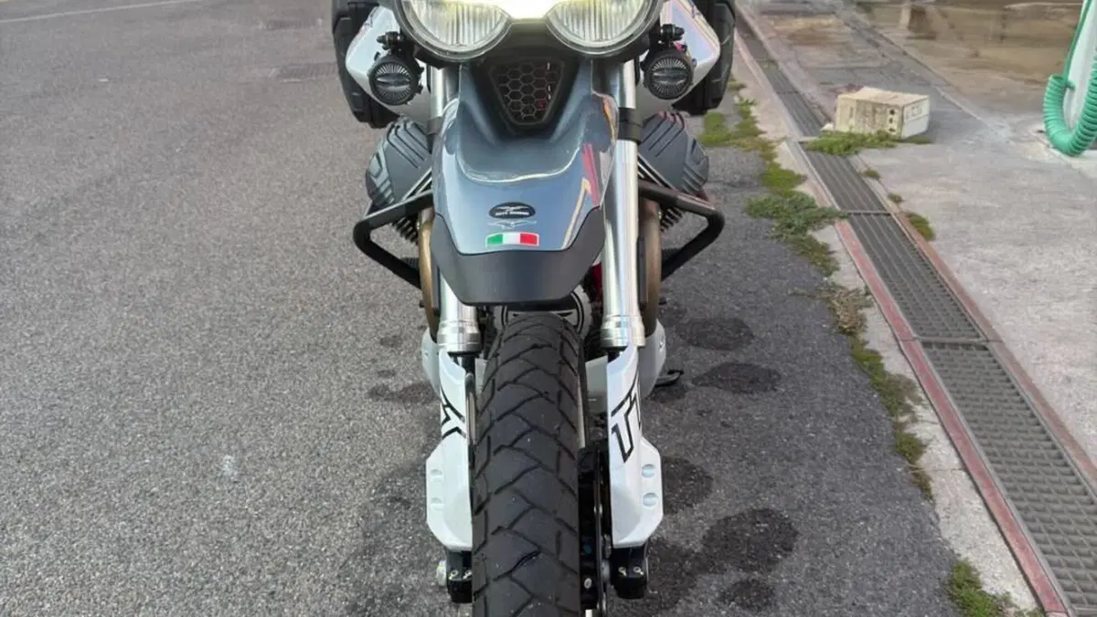Moto Guzzi V85 TT (2024 - 26)  (12)