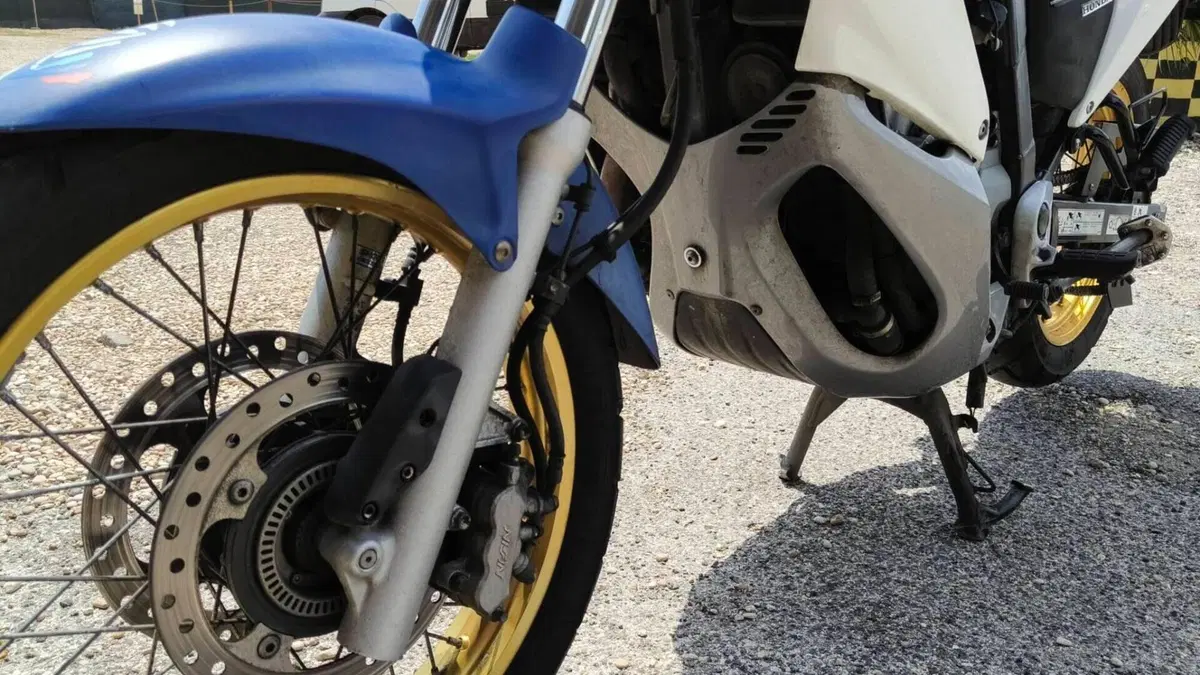 Honda Transalp XL 700 V ABS (2007 - 2013)  (10)