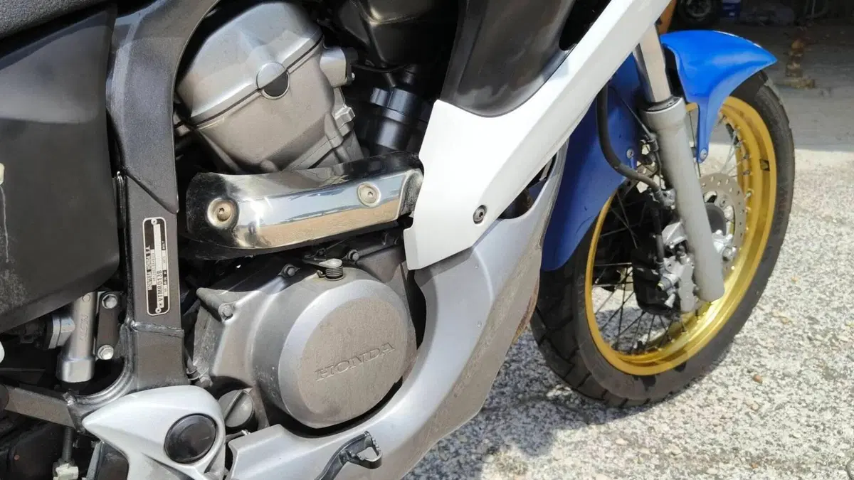 Honda Transalp XL 700 V ABS (2007 - 2013)  (7)