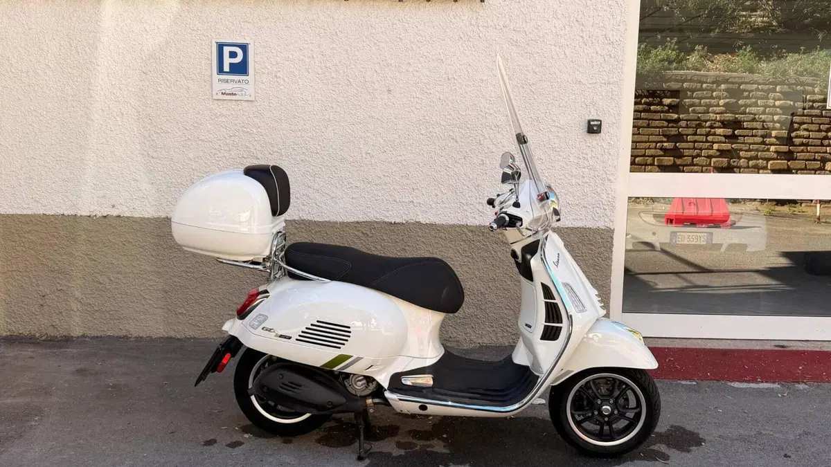 Vespa GTS 310 Supertech (2025 - 26)  (2)