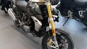 Bmw R 1250 R (2021 - 25)  (2)