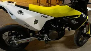 Husqvarna 701 Supermoto (2020)  (3)