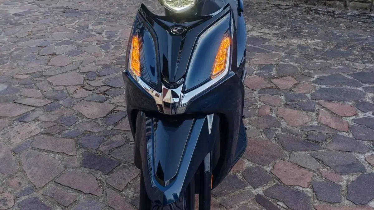 Kymco Agility 300i R16 ABS (2020)  (4)