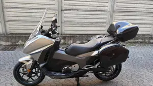 Honda Integra 750 DCT Sport (2017)  (8)