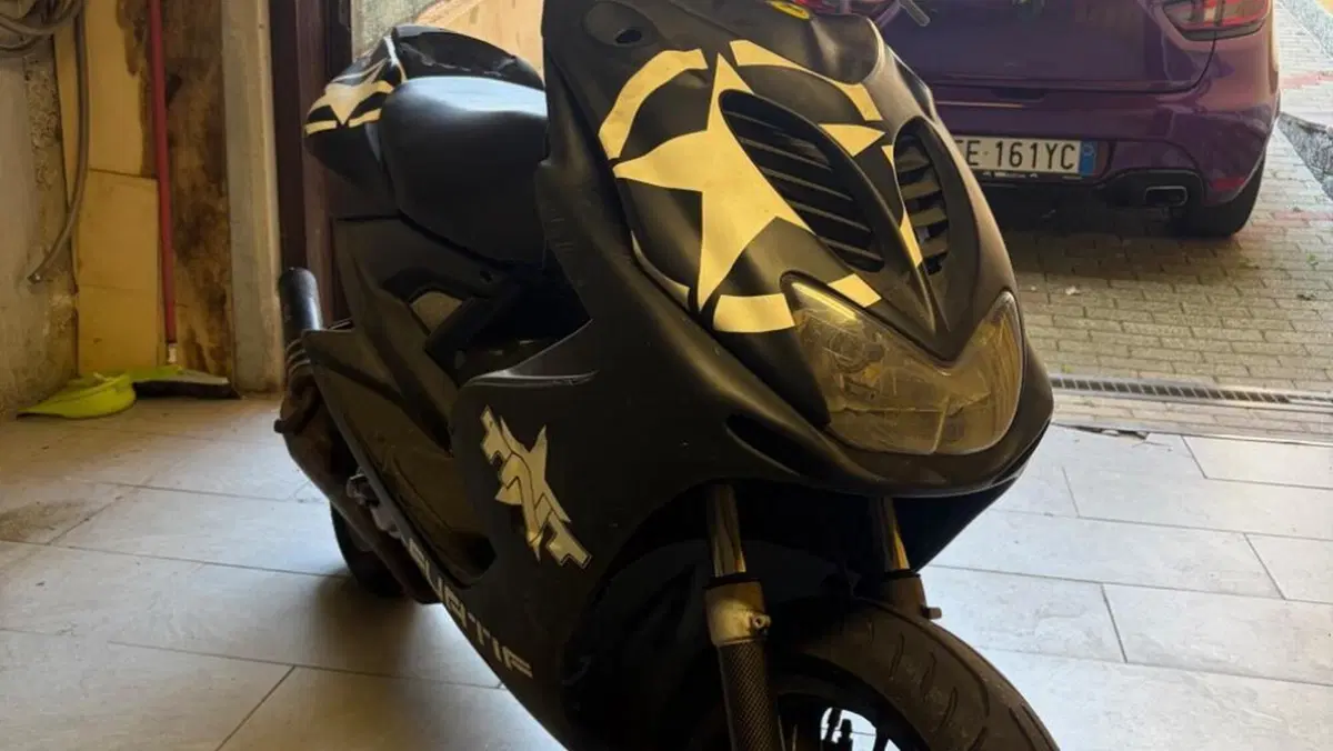 Yamaha Aerox 50 (1997 - 99)  (2)