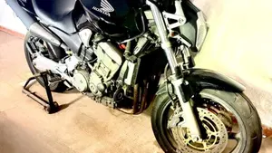 Honda Hornet 900 