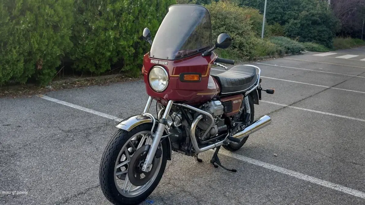 Moto Guzzi   (2)
