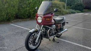 Moto Guzzi   (2)