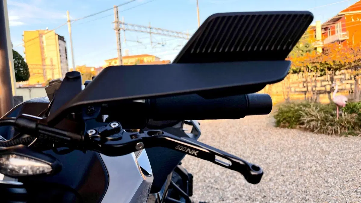 CFMOTO 300NK (2021 - 26)  (5)