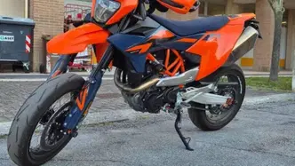 KTM 690 SMC R (2026 - 27) usata