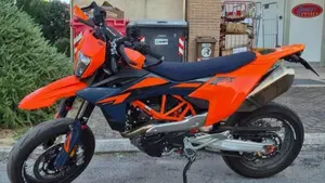 KTM 690 SMC R (2026 - 27)  (2)