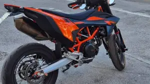 KTM 690 SMC R (2026 - 27)  (3)
