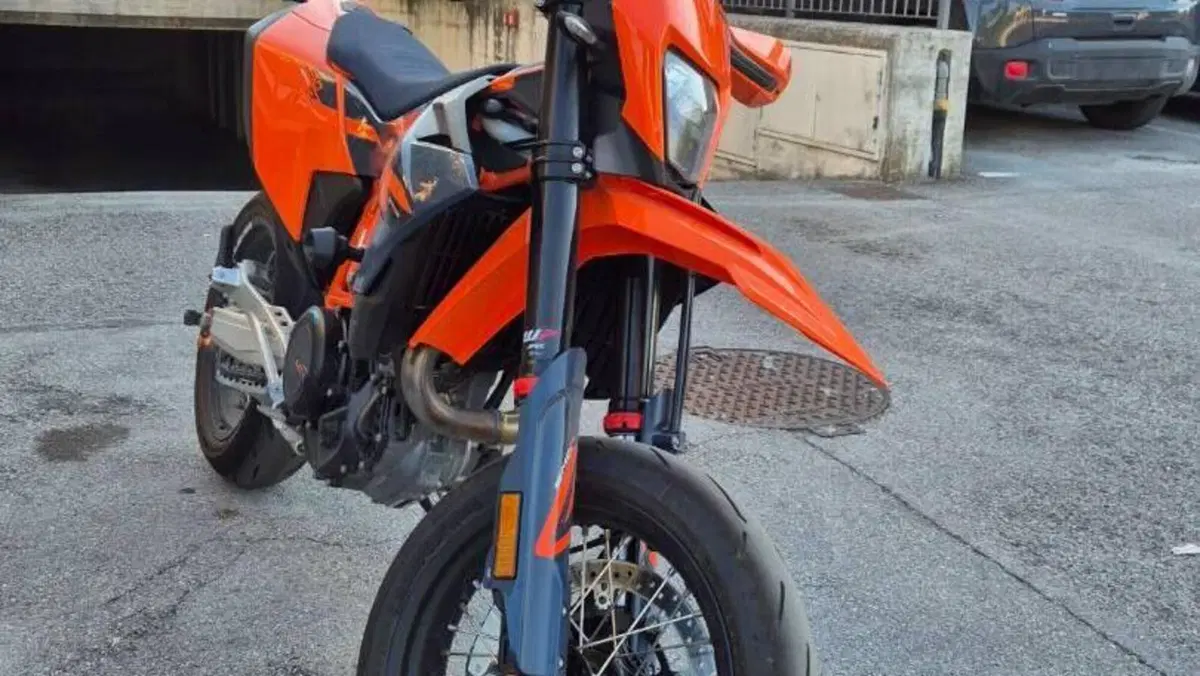 KTM 690 SMC R (2026 - 27)  (4)