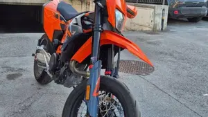 KTM 690 SMC R (2026 - 27)  (4)