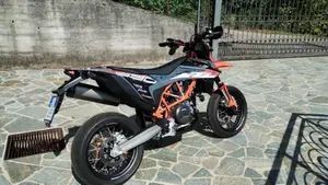 KTM 690 SMC R (2021 - 22) 