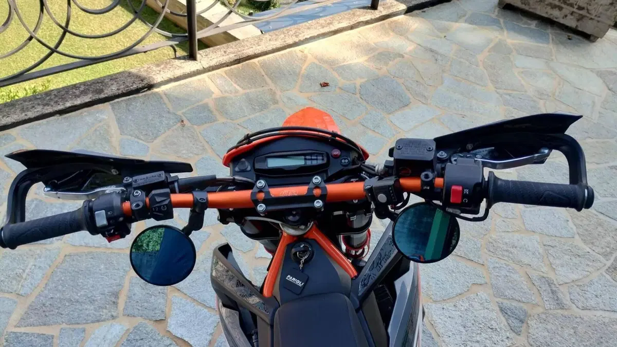 KTM 690 SMC R (2021 - 22)  (5)