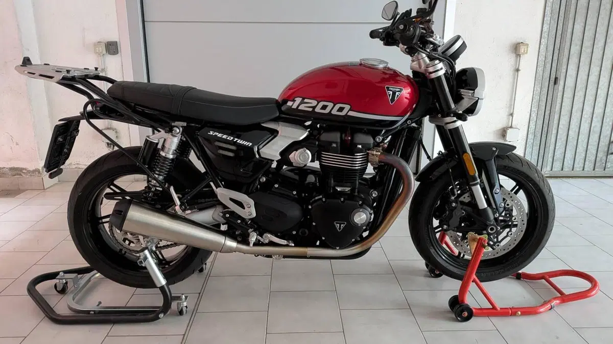 Triumph Speed Twin 1200 (2025 - 26)  (2)