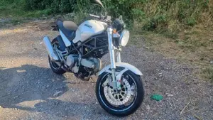 Ducati Monster 620 I.E (2002) 
