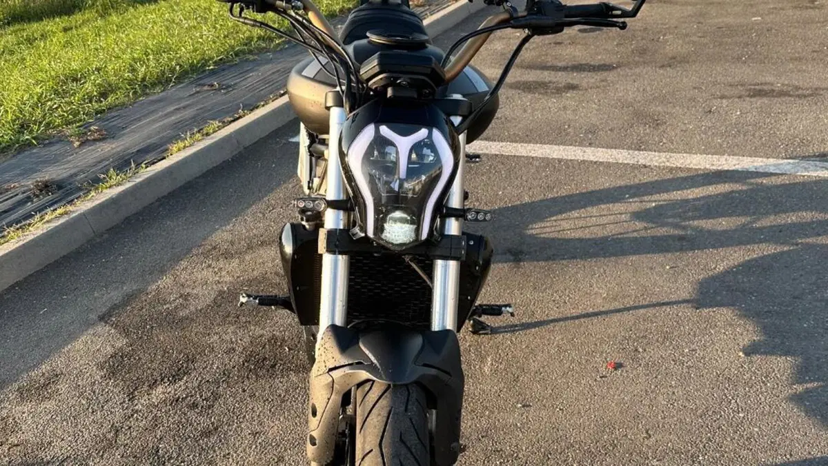 Benelli 502 C (2021 - 25)  (5)