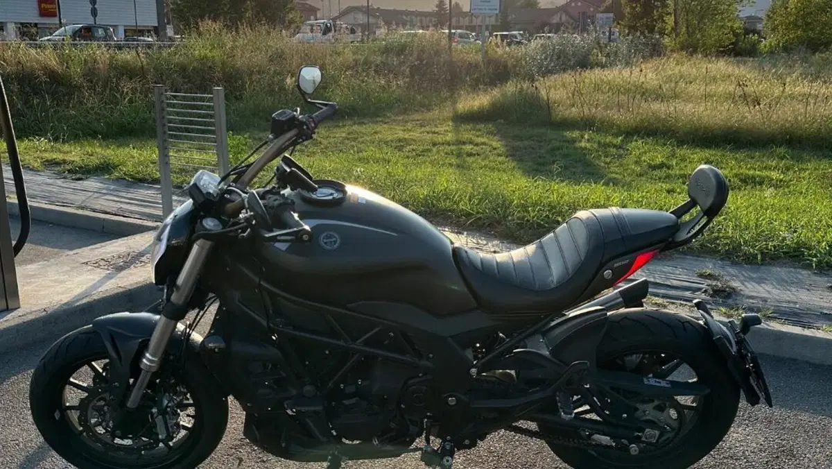 Benelli 502 C (2021 - 25)  (6)