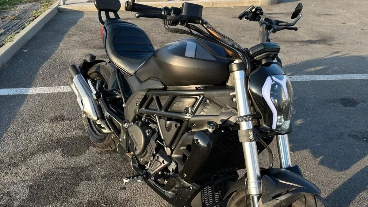 Benelli 502 C (2021 - 25)  (7)