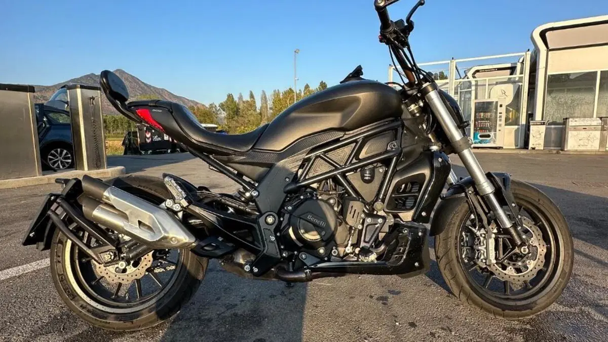 Benelli 502 C (2021 - 25)  (9)
