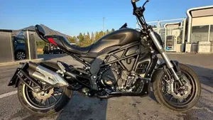 Benelli 502 C (2021 - 25)  (9)