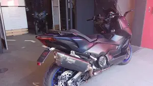 Yamaha T-Max 560 (2022 - 24)  (4)
