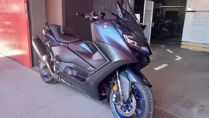 Yamaha T-Max 560 (2022 - 24)  (3)