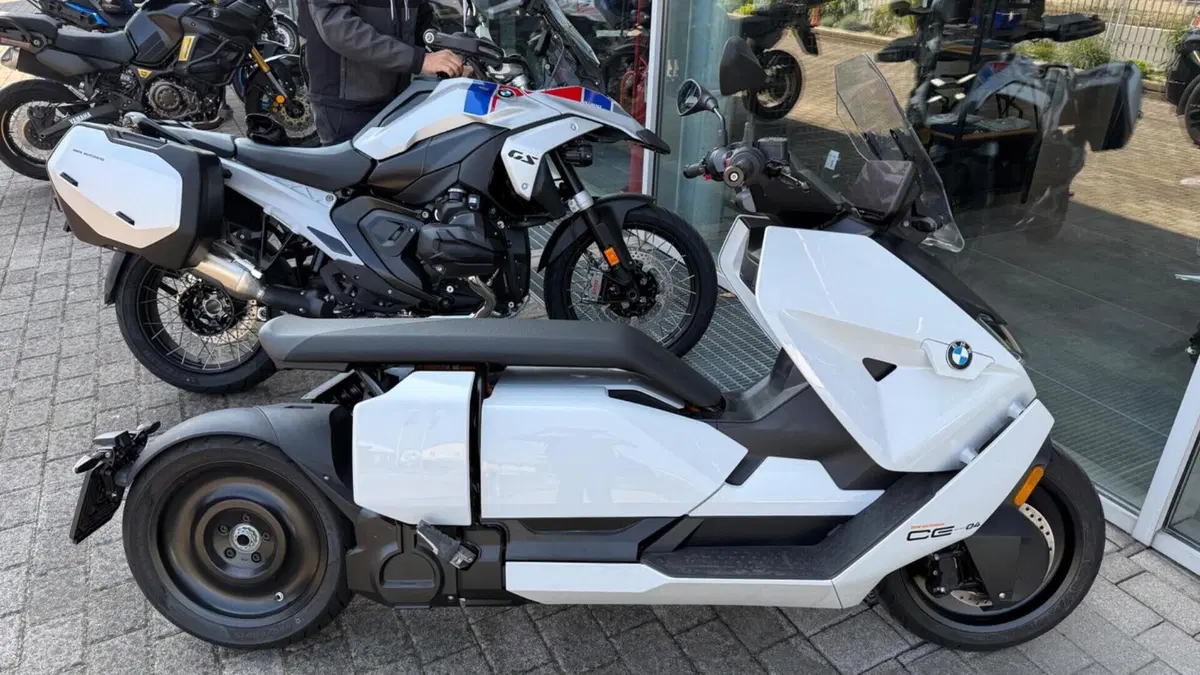 Bmw CE 04 (2021 - 25) 