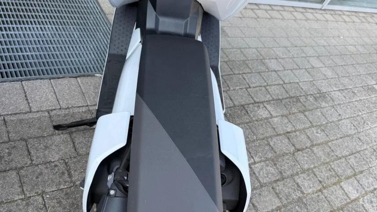 Bmw CE 04 (2021 - 25)  (3)