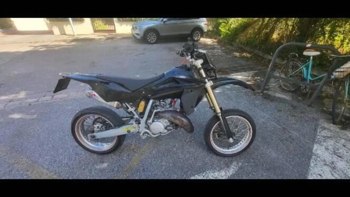 Husqvarna SM 125 (2007)  (2)