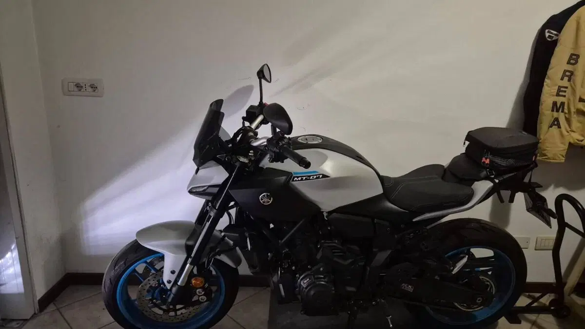 Yamaha MT-07 Y-AMT (2025 - 26) 