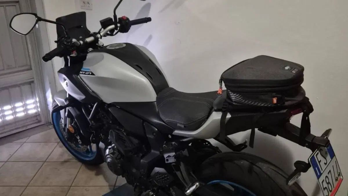 Yamaha MT-07 Y-AMT (2025 - 26)  (2)