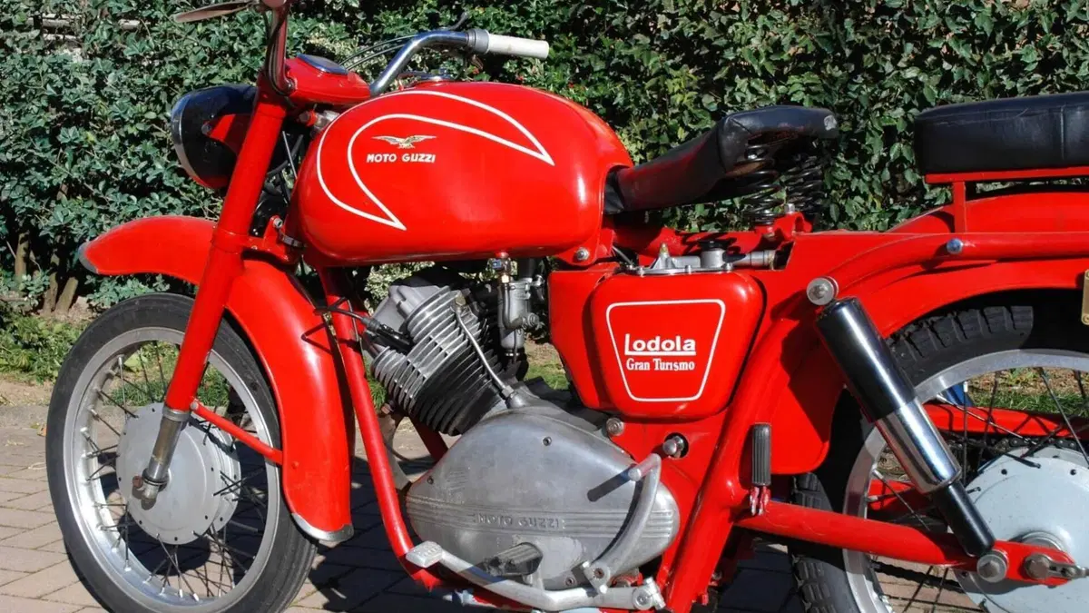Moto Guzzi   (2)
