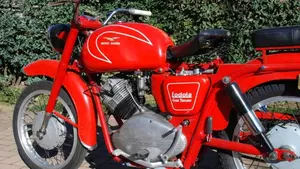 Moto Guzzi   (2)