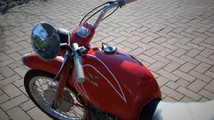 Moto Guzzi   (7)