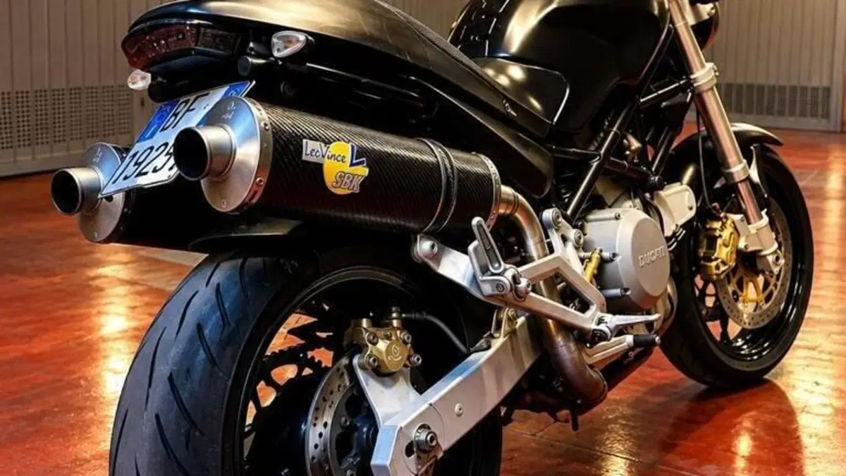 Ducati Monster 600 Dark (1998 - 01) 