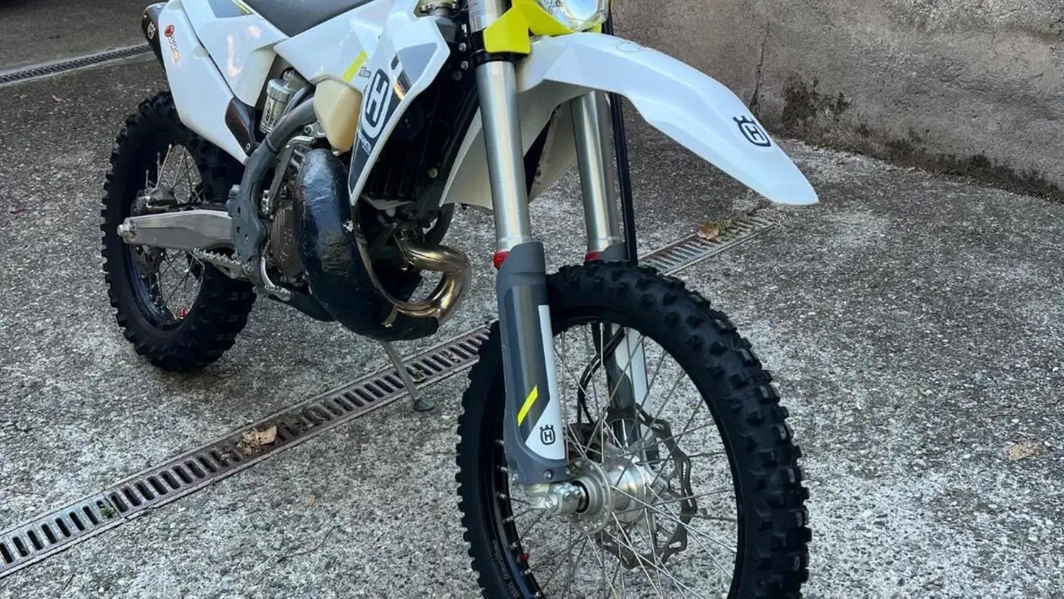 Husqvarna TE 150i (2023)  (2)