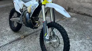 Husqvarna TE 150i (2023)  (2)