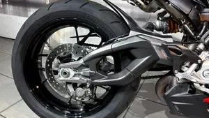 Ducati Panigale V2 S (2025 - 26)  (4)
