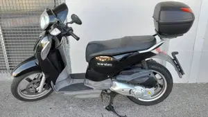 Aprilia Scarabeo 125 i.e. (2009 - 11) 