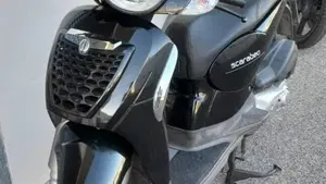 Aprilia Scarabeo 125 i.e. (2009 - 11)  (9)